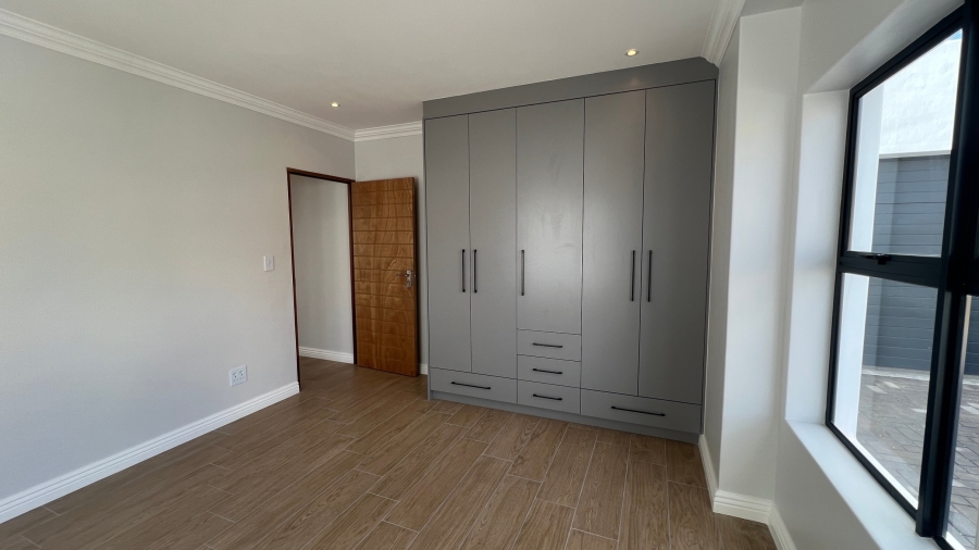 3 Bedroom Property for Sale in St Helena Views Western Cape